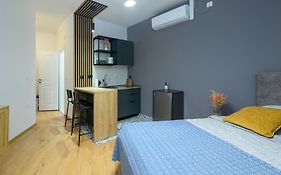 Vera Apartments With Sea View And Old Town View