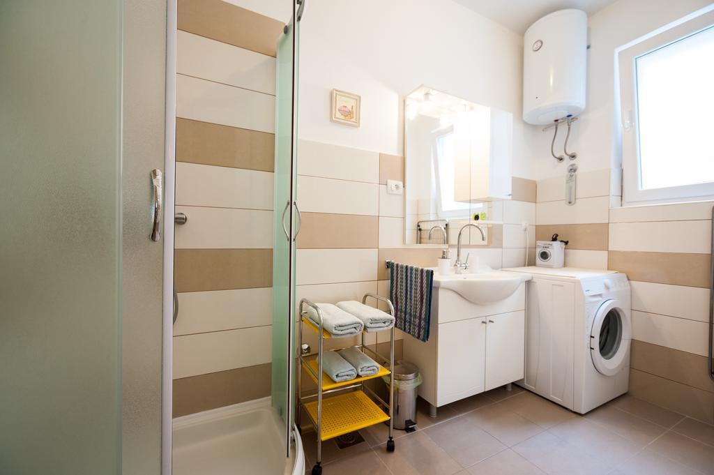 Vera Apartments With Sea View And Old Town View Zadar Exterior photo